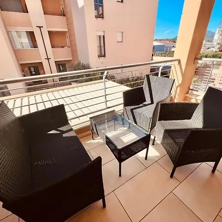 Best Of The Best, 2room Suite#6 At Ambra Apartments, Luxurious, Lift, Private Parking