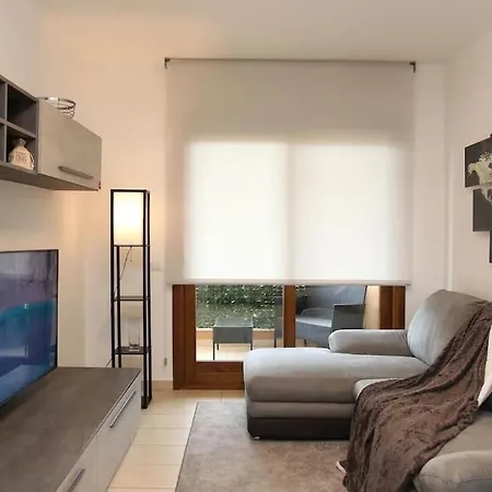 Best Of The Best, 2room Suite#6 At Ambra Apartments, Luxurious, Lift, Private Parking * Όλμπια