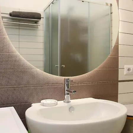 Best Of The Best, 2room Suite#6 At Ambra Apartments, Luxurious, Lift, Private Parking *