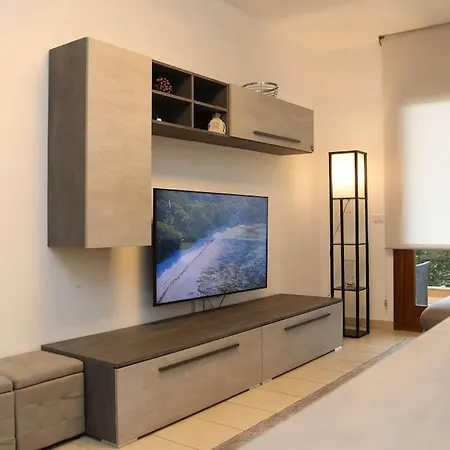 Best Of The Best, 2room Suite#6 At Ambra Apartments, Luxurious, Lift, Private Parking * Όλμπια